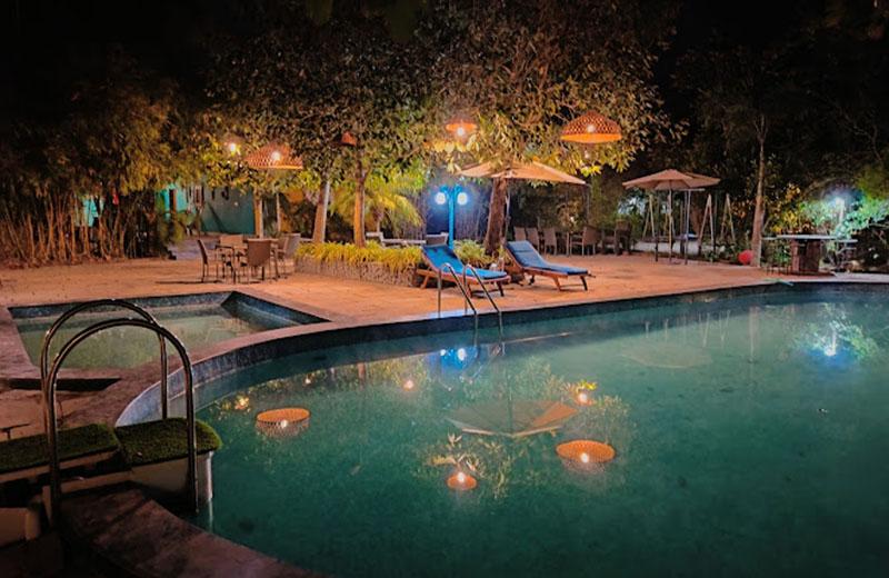 7 Tigers Resort Kanha LUXURY COTTAGE